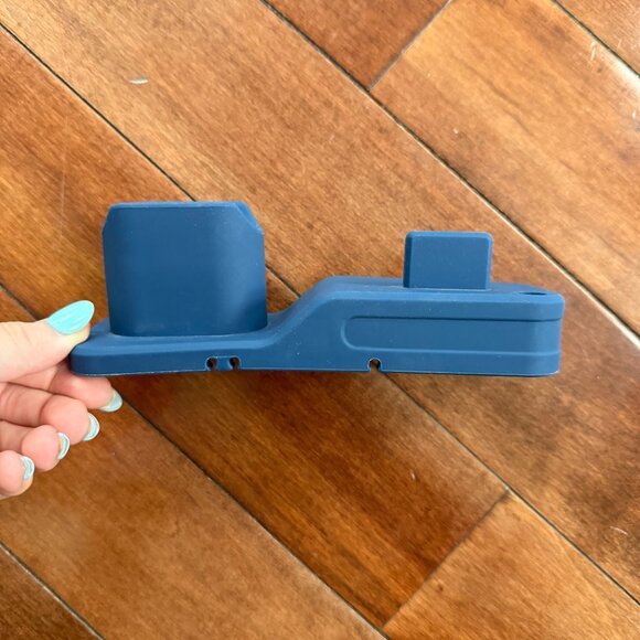 Merkury 3-IN-1 Device Stand Desktop Charging Station in Midnight Blue - Picture 3 of 5